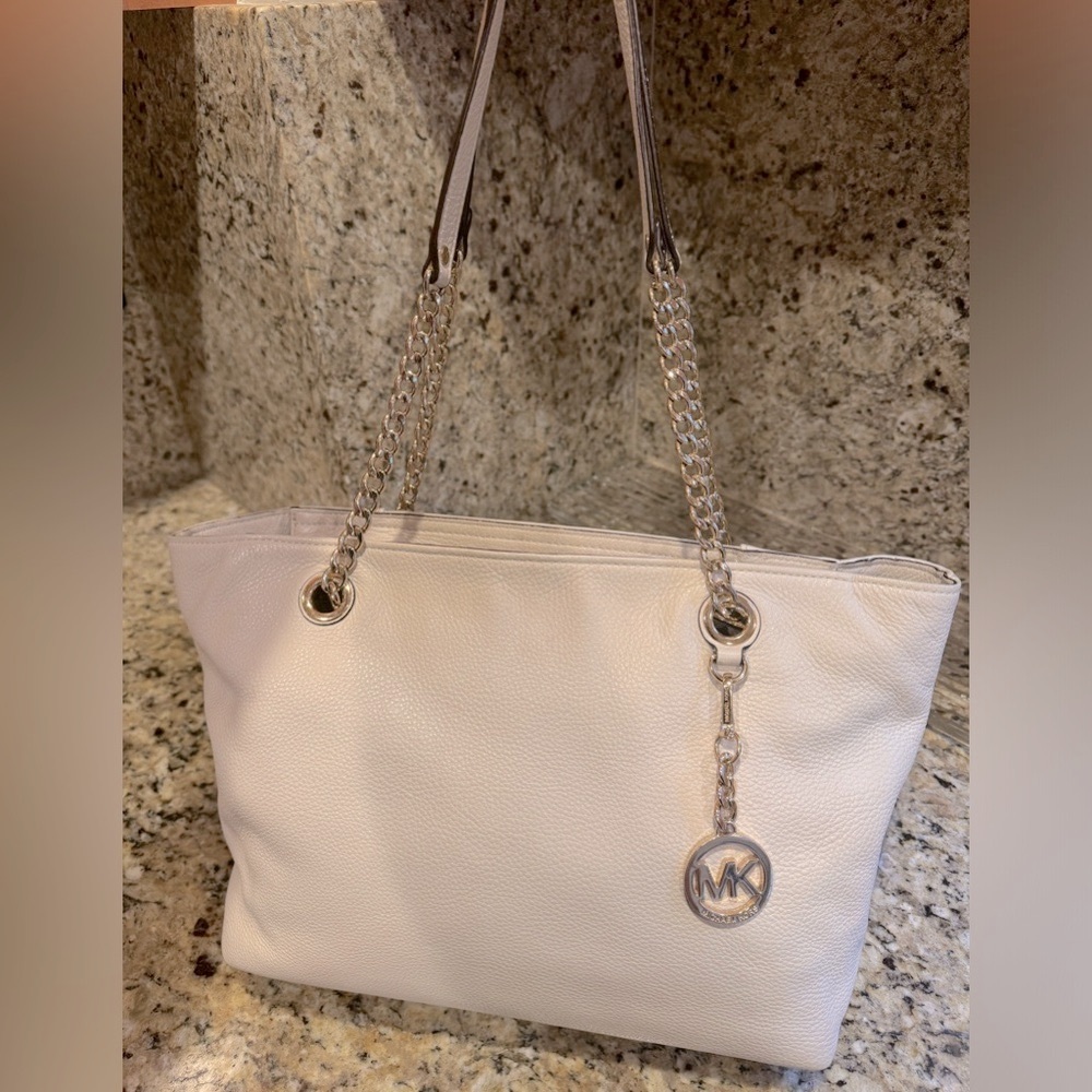 Michael Kors [6 Pocket] Leather Tote